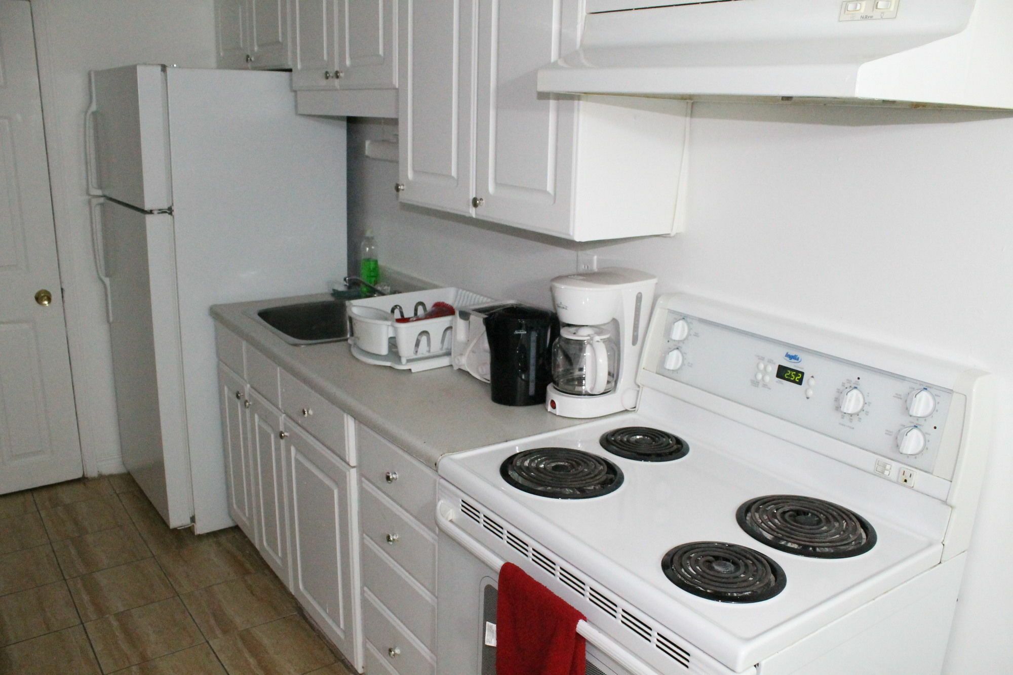 Adib - 2077 Walkley Rd