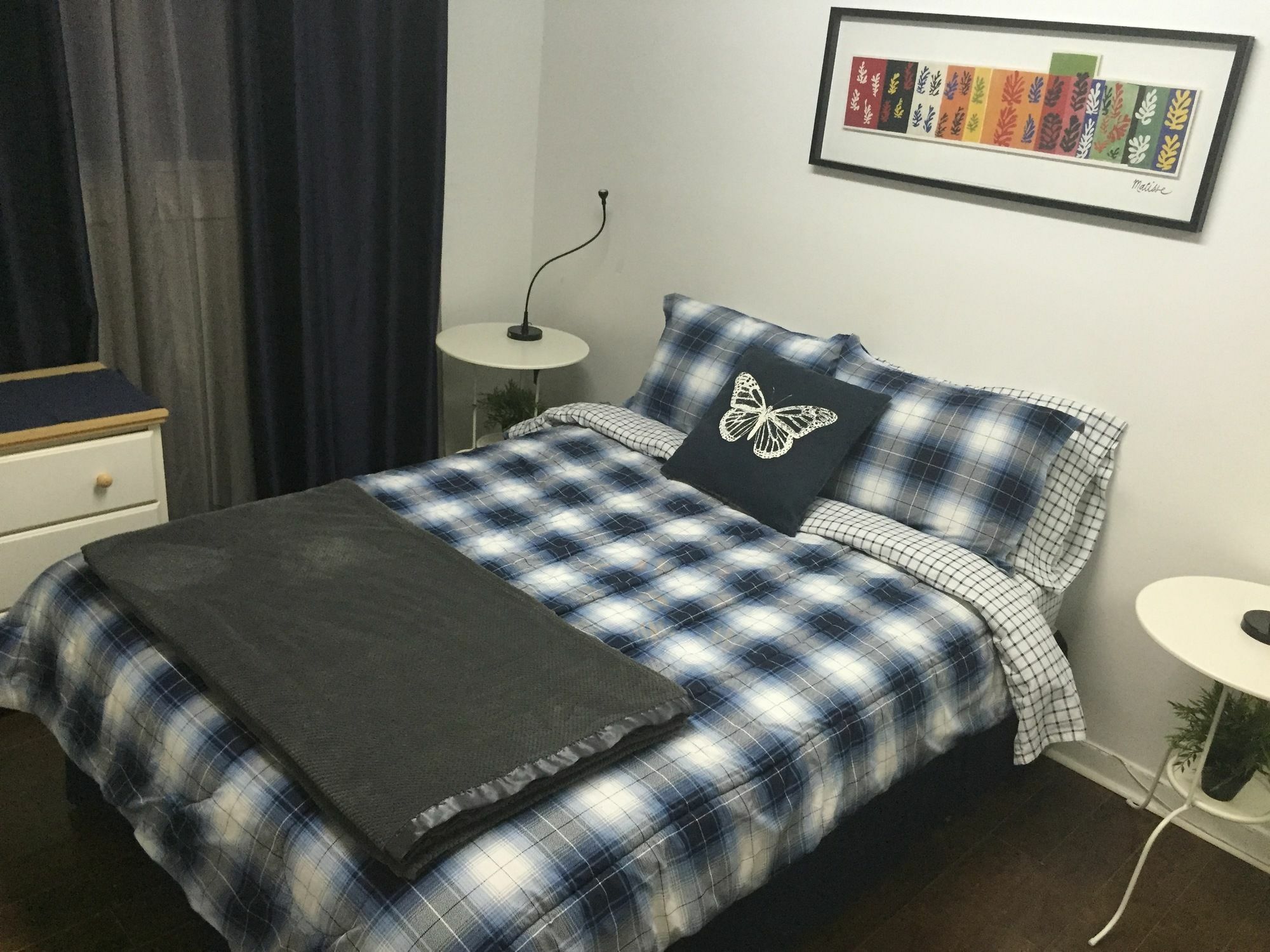 Adib - 2077 Walkley Rd Apartment *